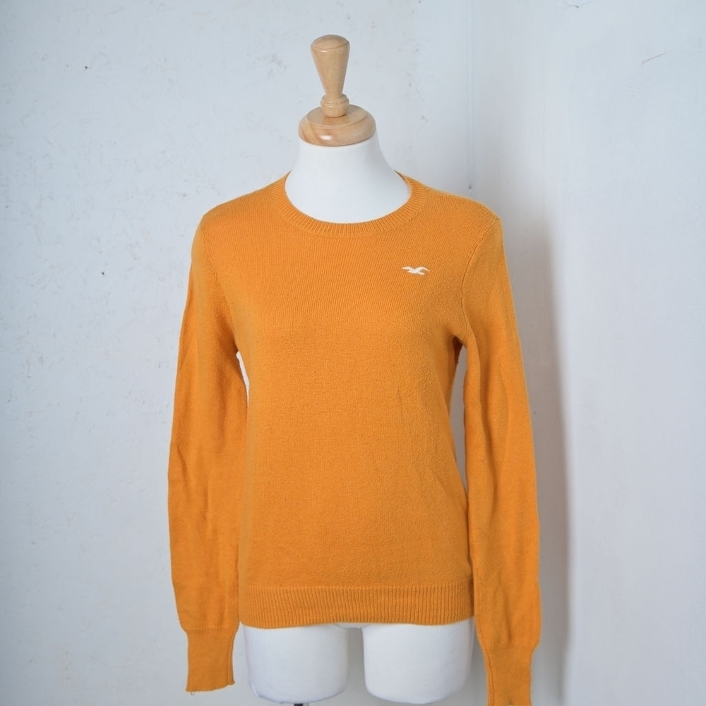 Hollister | Mustard yellow crew neck women's long sleeved sweater